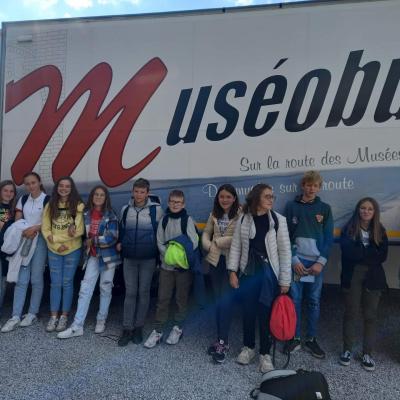 Nos élèves en route pour le muséobus